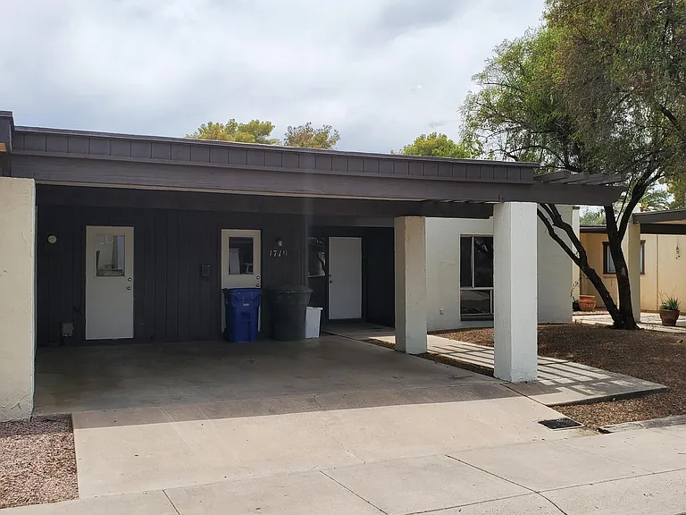 1719 E Gaylon Dr — Photo 1