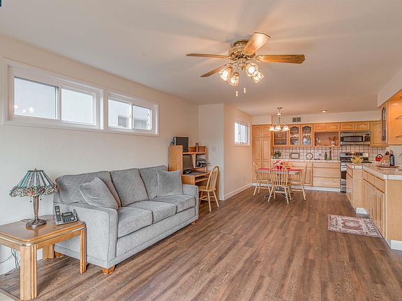 4th image of 1243 Baywood Ave