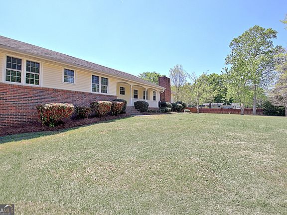 4th image of 115 Marion Blvd