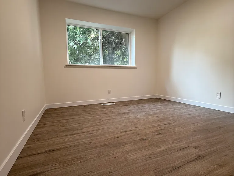 15321 NE 1st St — Photo 5