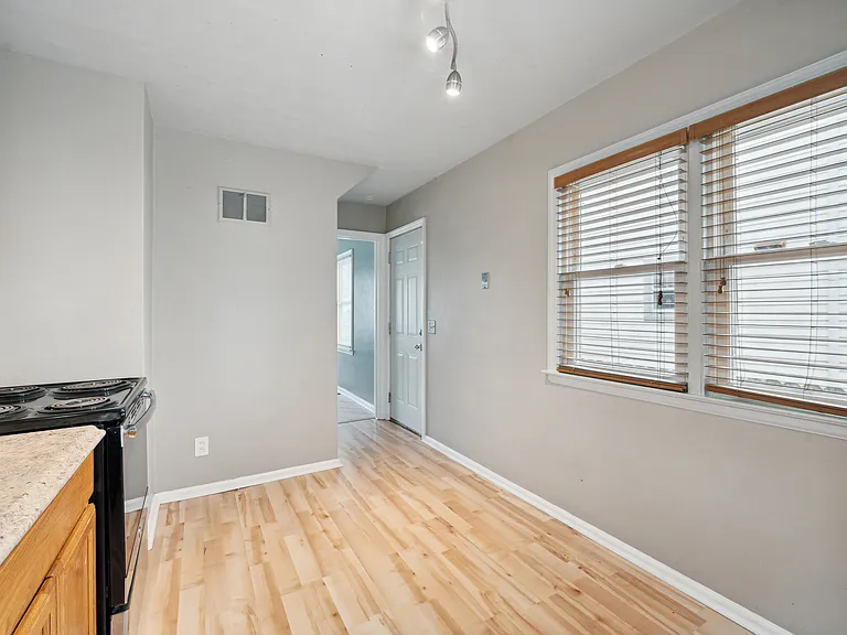 35 W Capistrano Ave — Photo 12