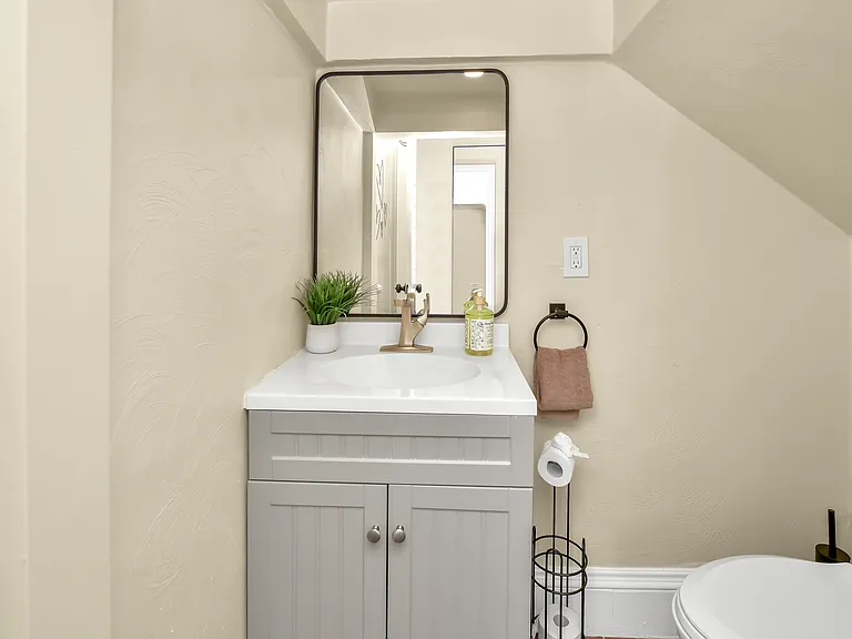 10 Pierce Ave #1 — Photo 23