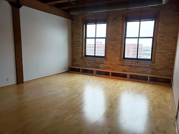 5th image of 289 5th St E Unit 404