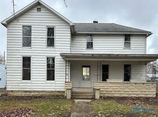 430 W Center St, Fostoria, OH 44830