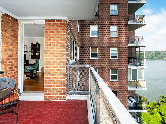 2nd image of 2621 Palisade Ave APT 7F