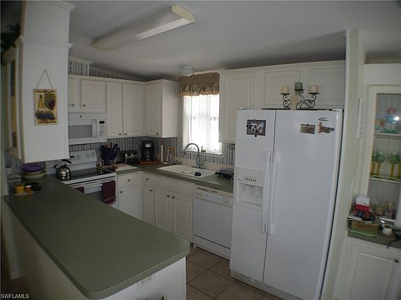 3rd image of 215 Misty Ln