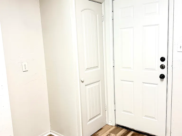 317 Byrne St — Photo 8