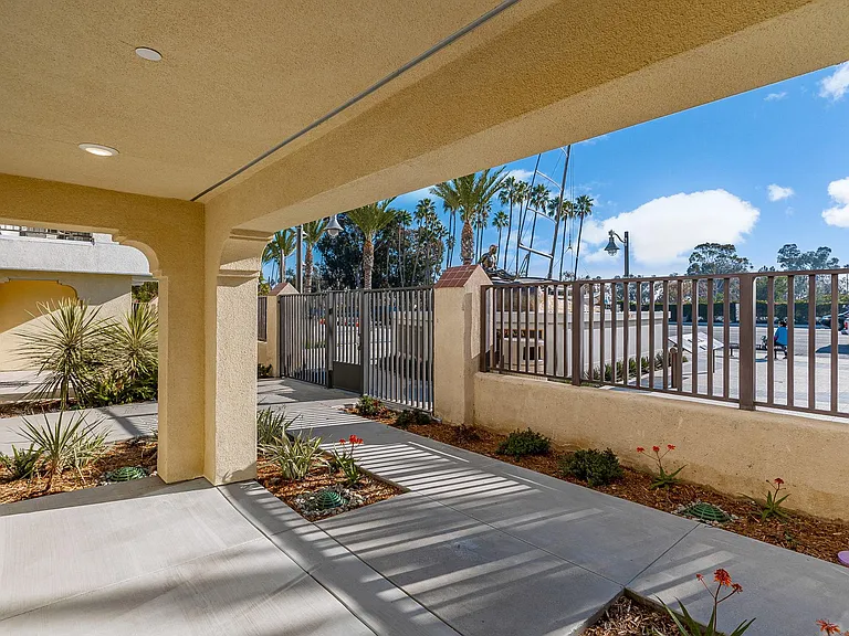Doheny Way — Photo 5
