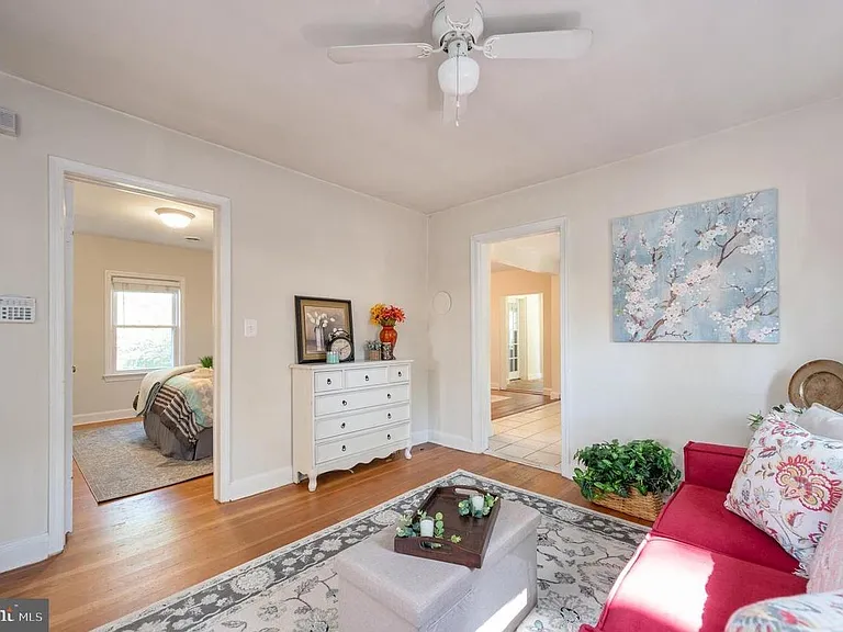 7019 Signal Hill Rd — Photo 17