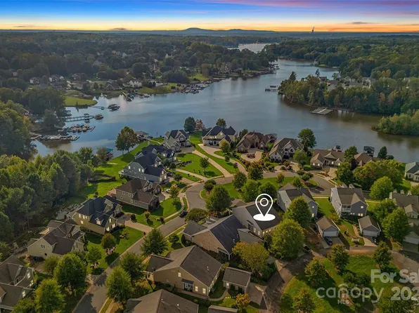 343 Montibello Dr, Mooresville, NC 28117