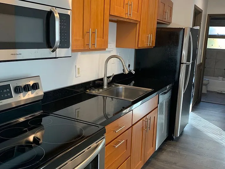 2350 Beacon Ave S — Photo 15