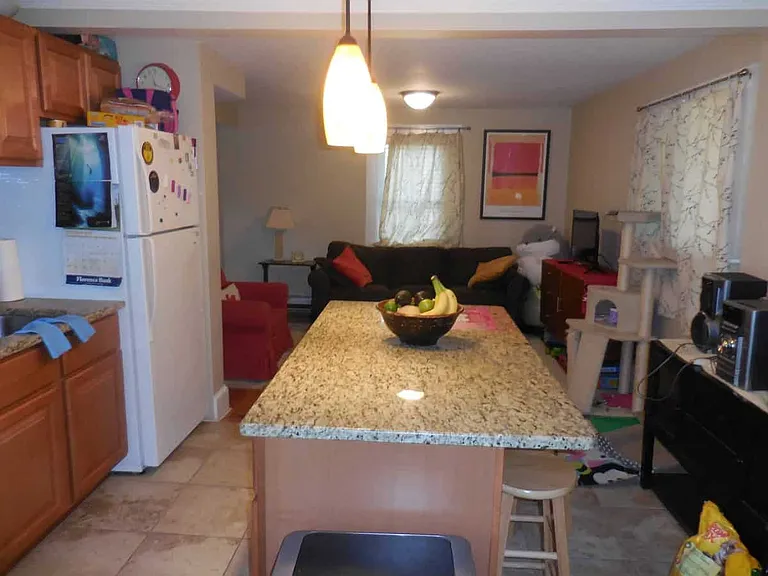 11 W Green St #1 — Photo 4
