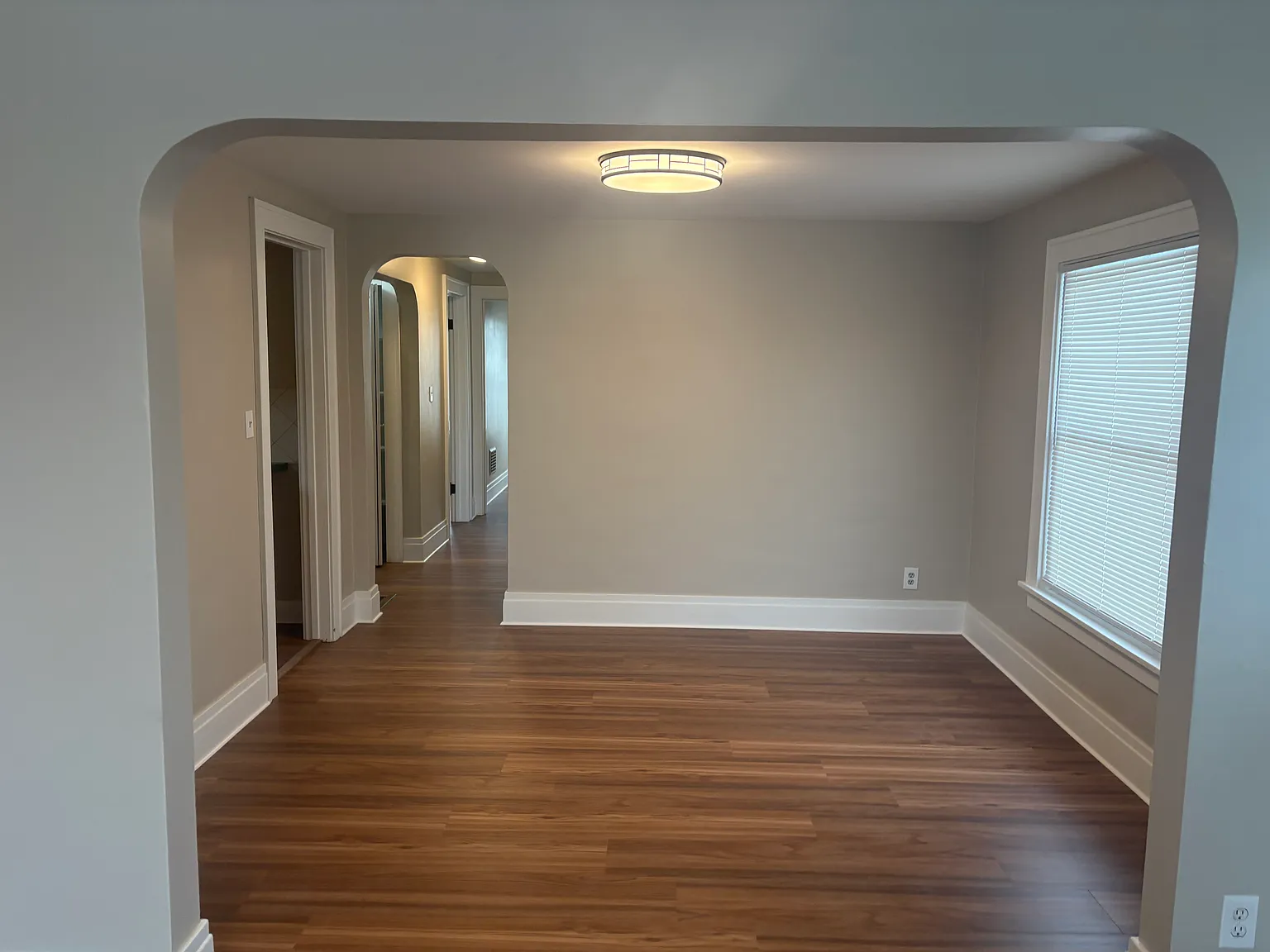 2 bed, 1150 sqft, $1,400 — Photo 2