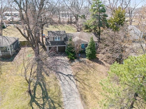 6901 W 82nd St, Overland Park, KS 66204