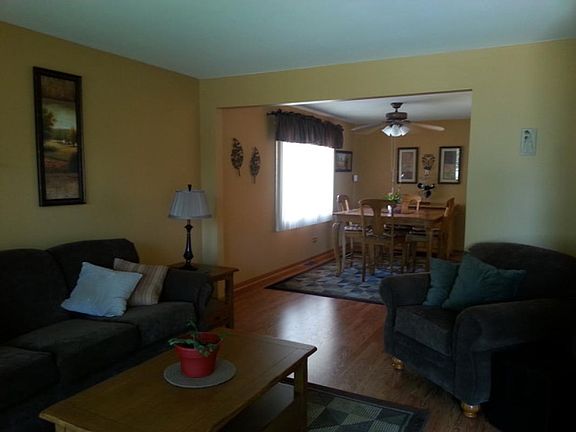4th image of 5919 W 88th St