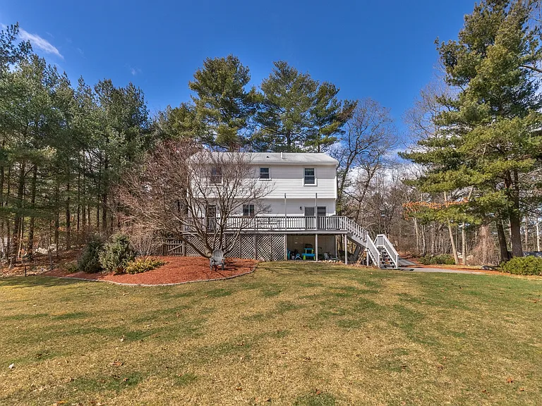 29 Trifiro Rd — Photo 6