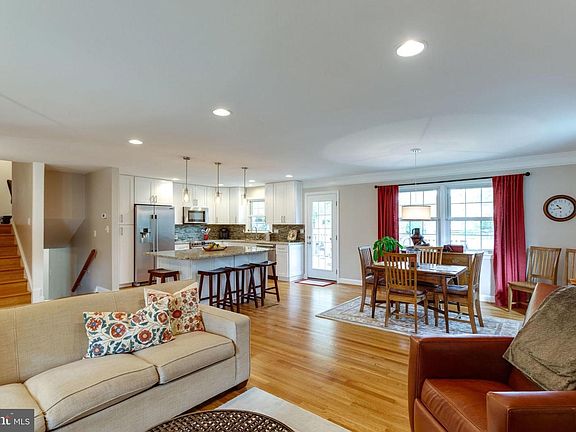 5th image of 2204 Wilkinson Pl