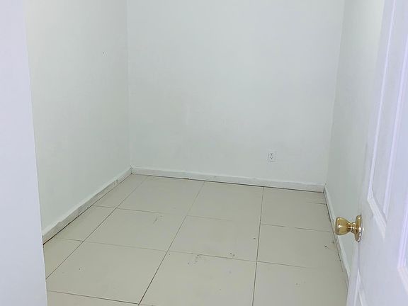 5th image of 11506 Liberty Ave #2