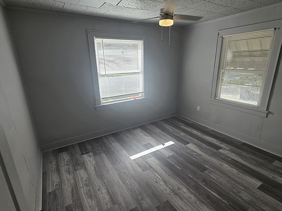 4th image of 1909 Parker St