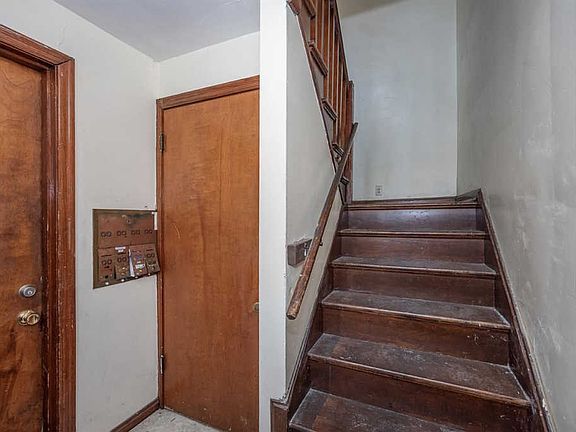 2nd image of 5501 Milan Ave