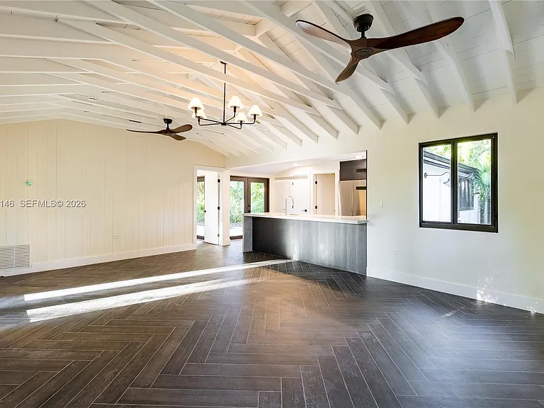 10901 NE 3rd Ave — Photo 4