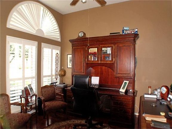 5th image of 3110 Bruno Way
