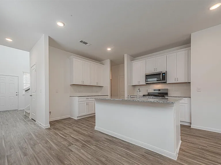 325 Maple Bark Trl — Photo 4