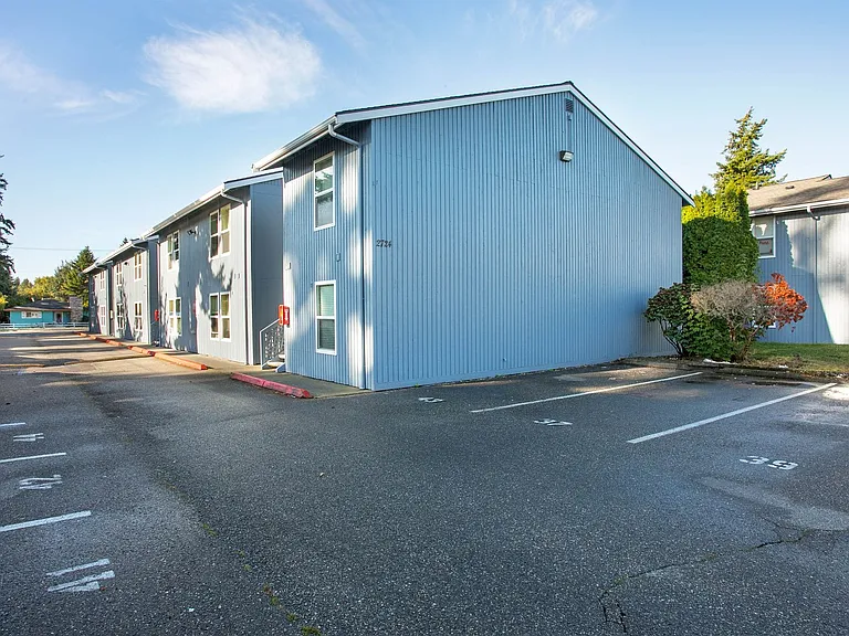 Glacier Park Apartments — Photo 50