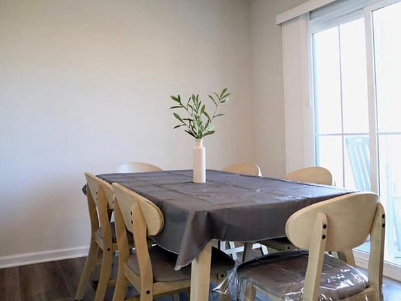 4th image of 105 Forthside Way