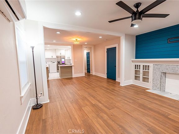 3rd image of 5604 S Manhattan Pl