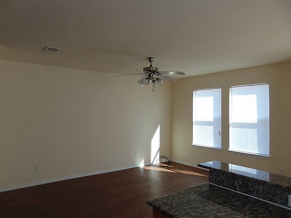 4th image of 1601B Claremont Cir