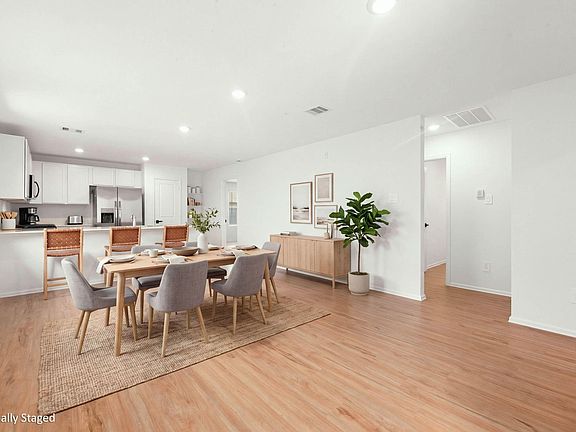 4th image of 3119 Stotesbery Dr