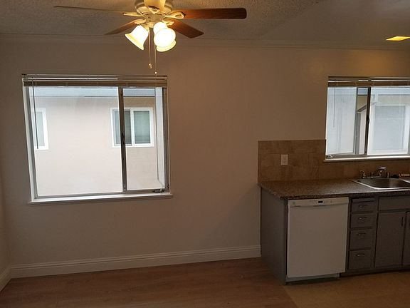 4th image of 2017 Murchison Dr APT 7