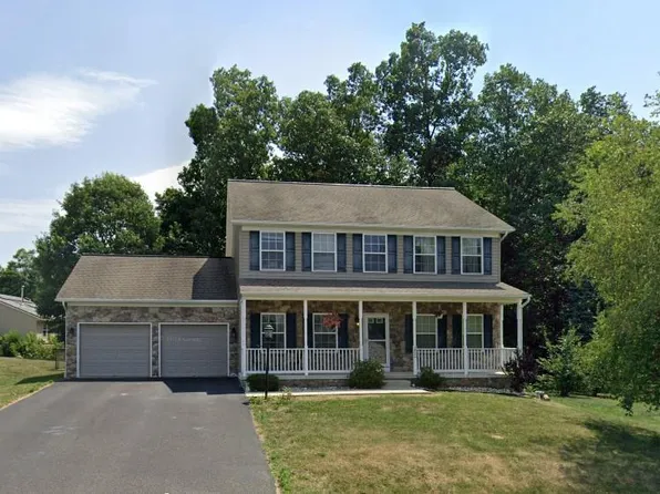 350 Hykes Rd E #S, Greencastle, PA 17225