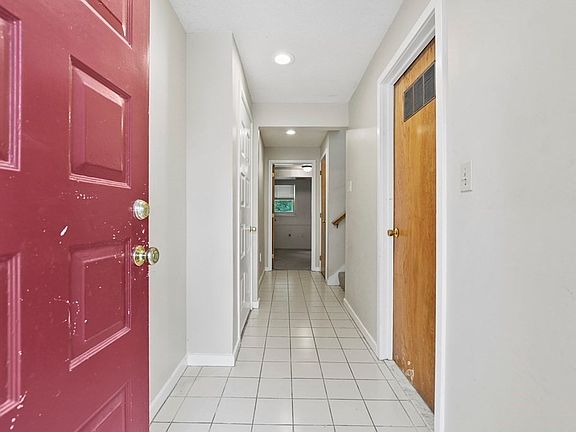 2nd image of 11 Griswold Dr #1B