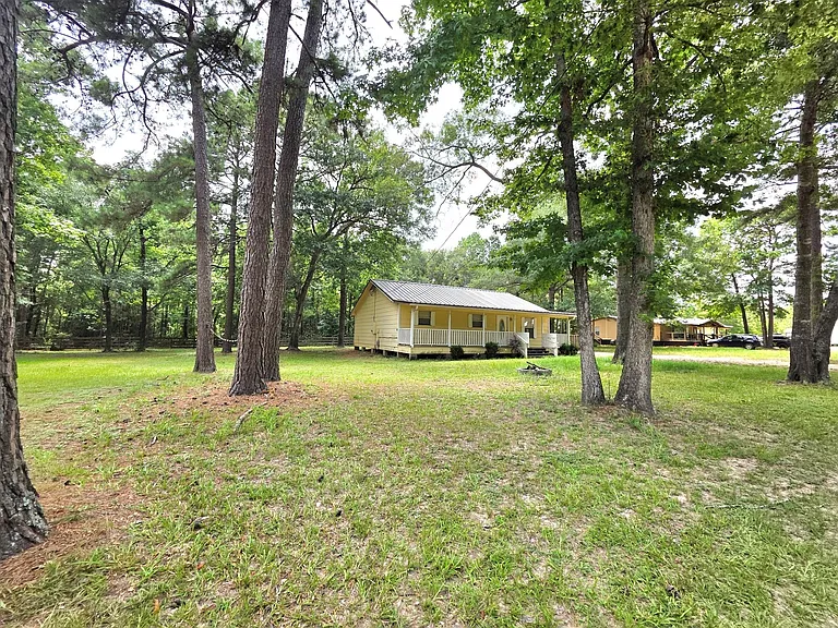 12105 Old County Rd — Photo 17