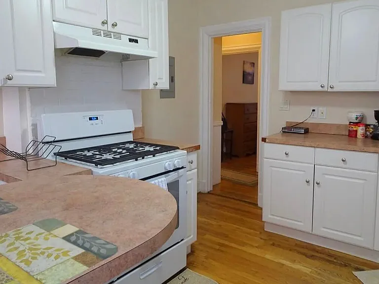 35A Harvard St #1B — Photo 7