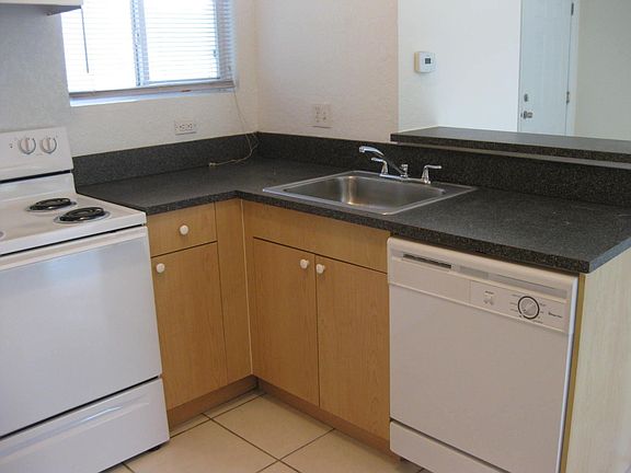 3rd image of 7516 NE 1st Ave APT 202