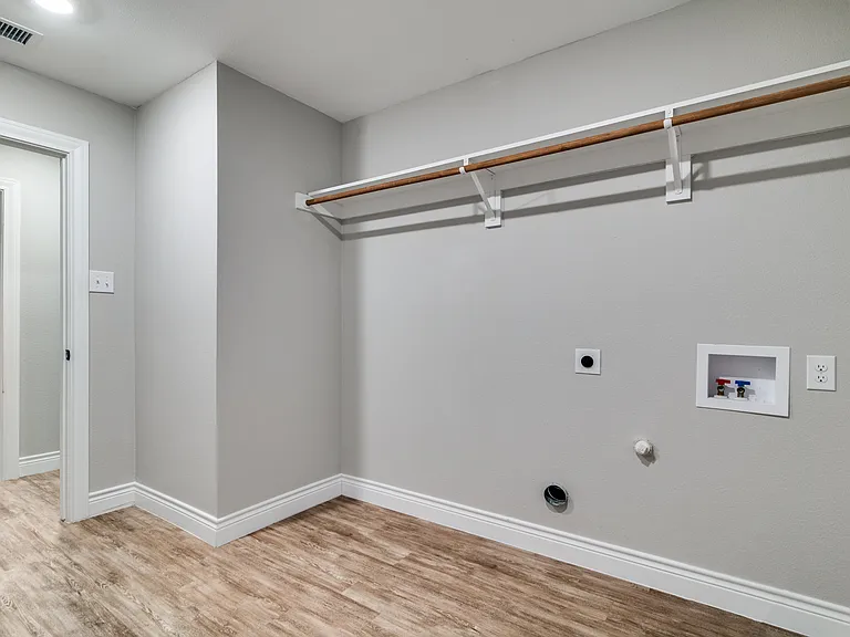 2734 Waters Edge — Photo 22