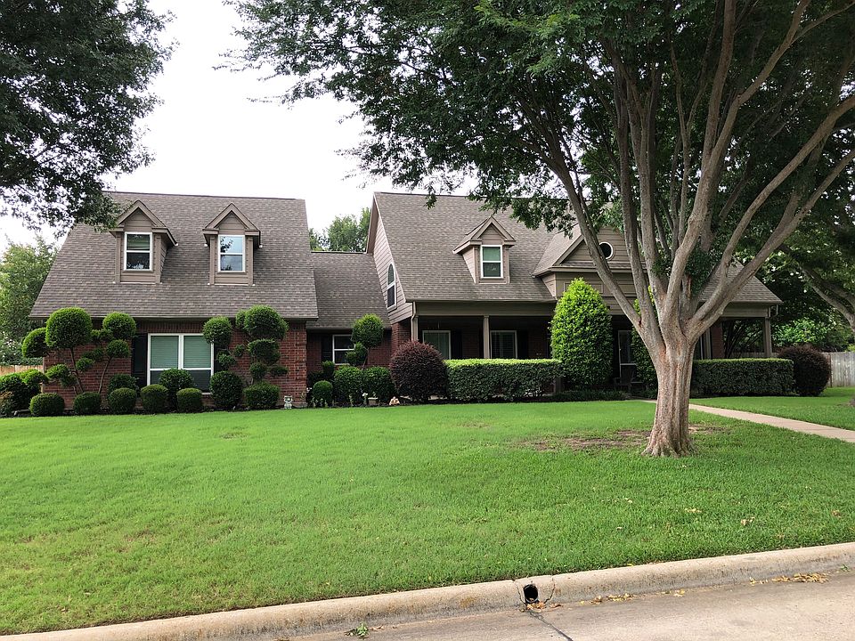 1st image of 110 Belmont Place Cir