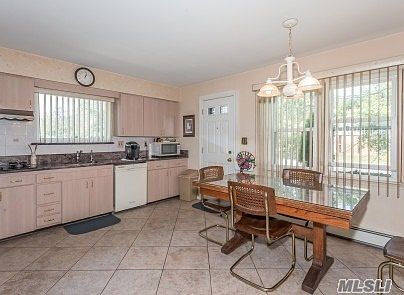 4th image of 204 Ocean Ave