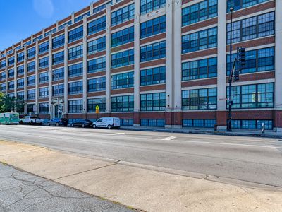 3963 W Belmont Ave Unit 322, Chicago, IL, 60618