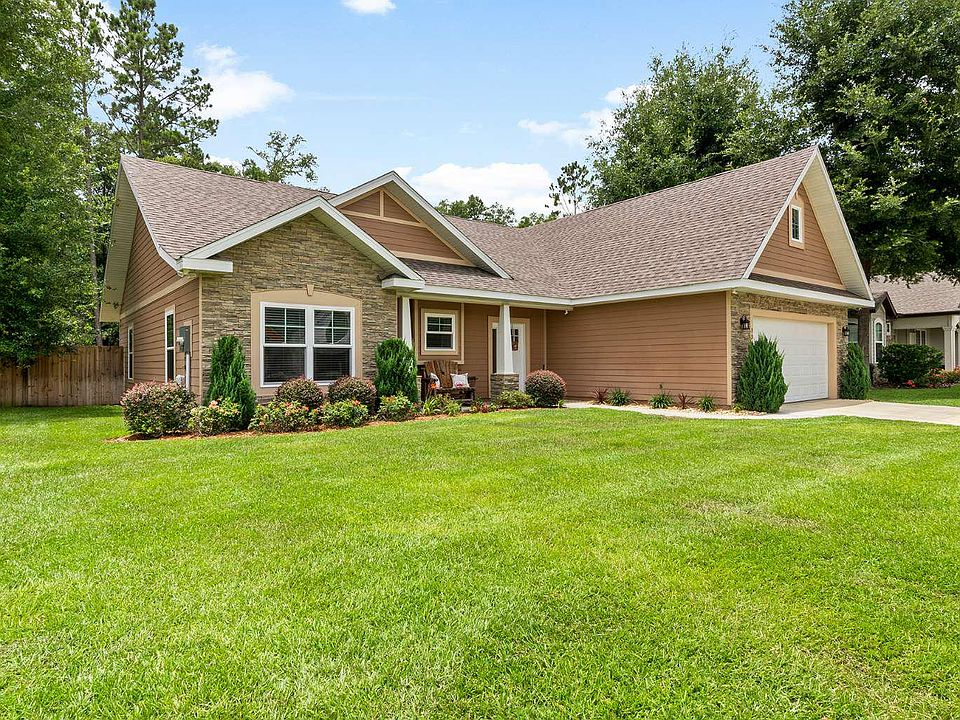 1st image of 396 SW Silver Palm Dr