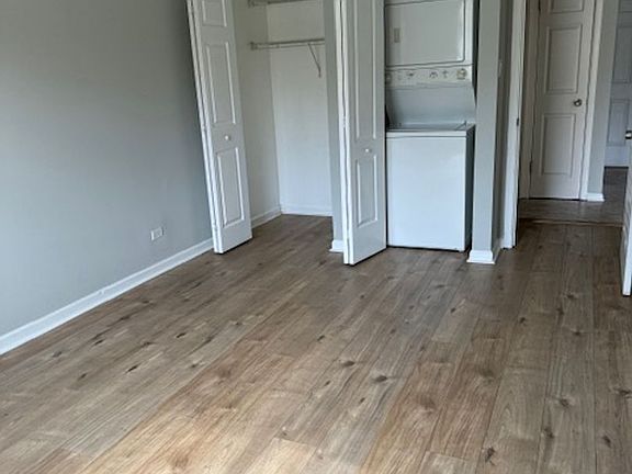 4th image of 15938 S Leclaire Ave #209
