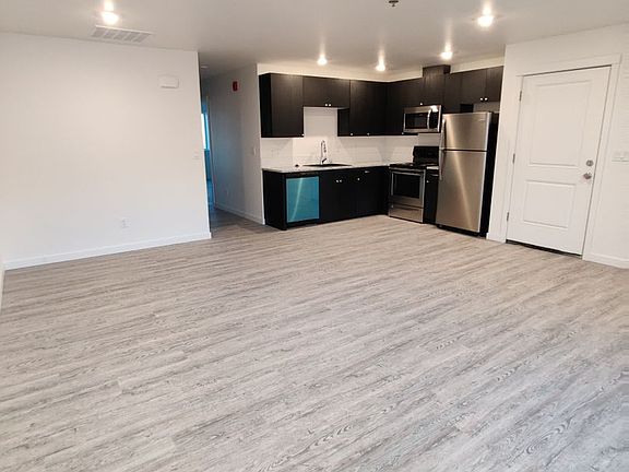 4th image of 6928 Hardrock Ct #202