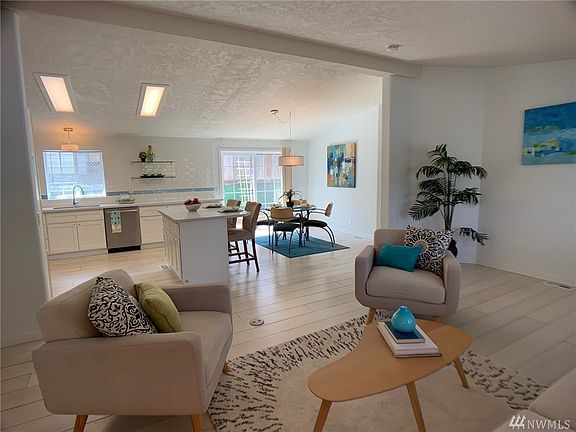 5th image of 2266 45th Ln SW