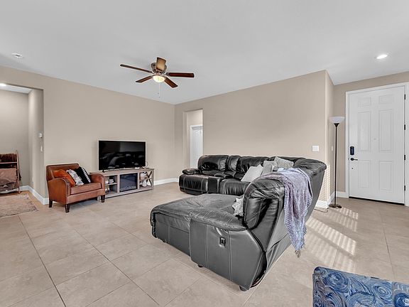 5th image of 1137 Lahontan Dr