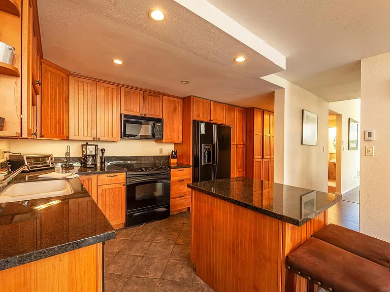 325 S Sierra Ave #36 — Photo 6