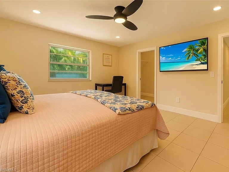 2250 Poinciana St — Photo 5