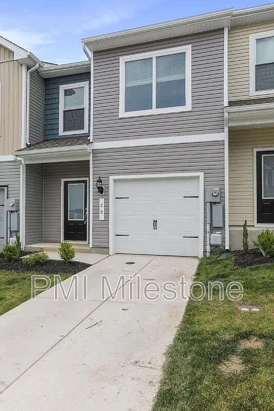 3 bed, 2.5 bath, 1443 sqft, $1,880 — Photo 3